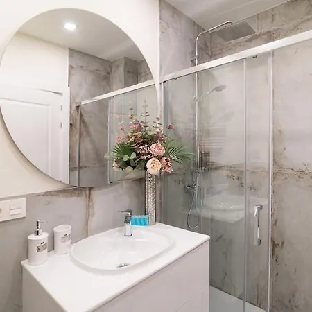 Mirakruz Zurriola With Ac سان سيباستيان