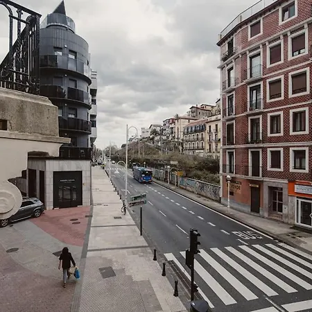 Mirakruz Zurriola With Ac سان سيباستيان